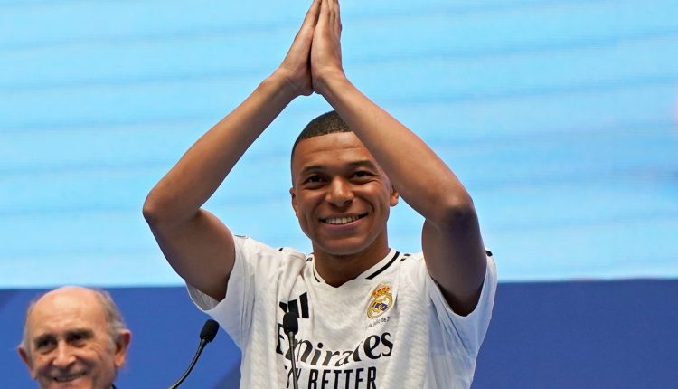 Νέος-«έρωτας»-για-τον-Εμπαπέ!