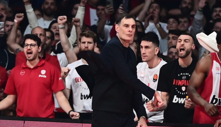 Ολυμπιακός:-Οι-πανηγυρισμοί-του-Μπαρτζώκα,-το-χαμόγελο-του-Μεντιλίμπαρ-και-όσα-κατέγραψε-η-παρακάμερα-με-τον-Παναθηναϊκό