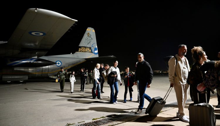 Συνεχίζεται-ο-επαναπατρισμός-Ελλήνων-από-τη-Μέση-Ανατολή-–-Νέα-πτήση-επιστροφής-σήμερα-το-πρωί