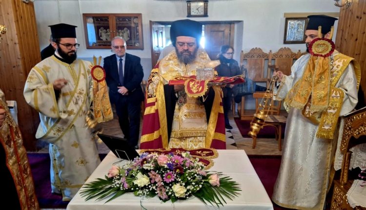 Υποδοχή-τεμαχίου-ιερού-λειψάνου-του-Αγίου-Νεκταρίου-στο-Λοφάριο