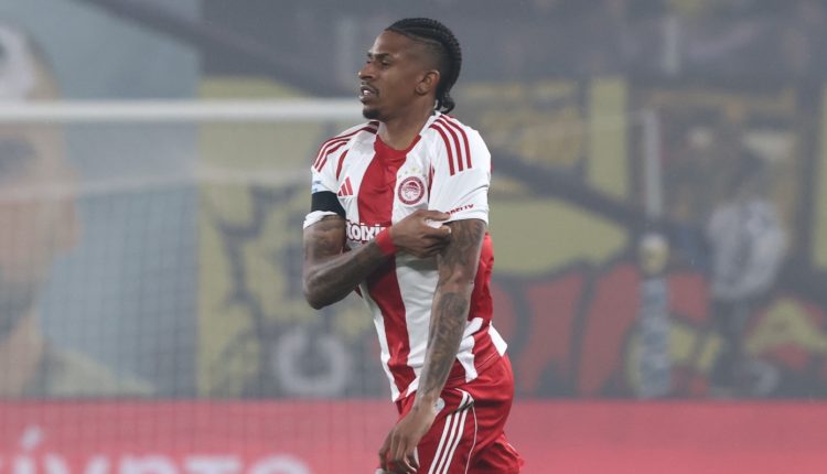 Αντρέ-Λουίς:-Μόνο-όταν-βρίσκεσαι-εδώ-καταλαβαίνεις-πραγματικά-το-μέγεθος-του-Ολυμπιακού,-υποχρέωση-ο-τίτλος