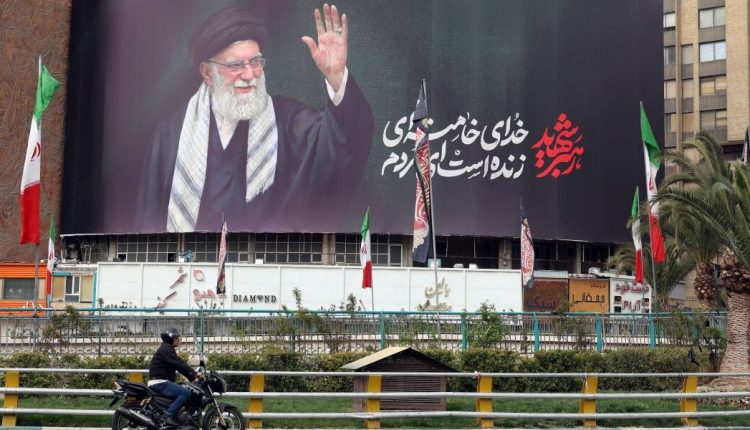 Ιράν:-Η-Συνέλευση-των-Ειδικών-όρισε-τον-νέο-ανώτατο-ηγέτη