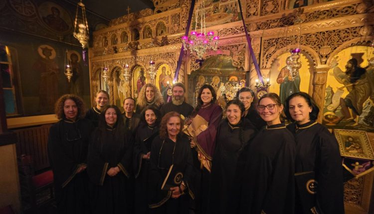 Σε-κλίμα-κατάνυξης-οι-Β΄-Χαιρετισμοί-στον-ΙΝ.-Αγίας-Μαρίνας-Ωρωπού-με-τις-Ψάλτριες