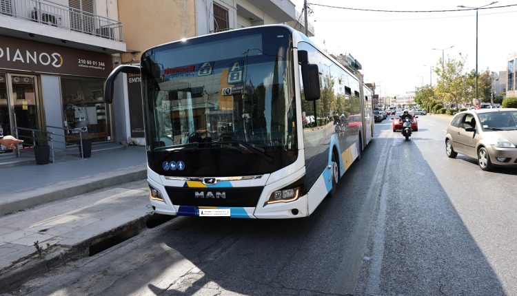 Άνδρας-άφησε-την-τελευταία-του-πνοή-σε-αστικό-λεωφορείο-στο-Μενίδι