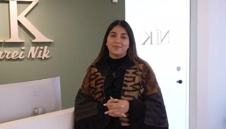 «Στο-Ιράν-απαγορεύονται-τα-σκυλιά-γιατί-χαλάνε-την-προσευχή»-–-Τι-λέει-Ιρανή-που-ζει-στην-Ελλάδα-τα-τελευταία-10-χρόνια