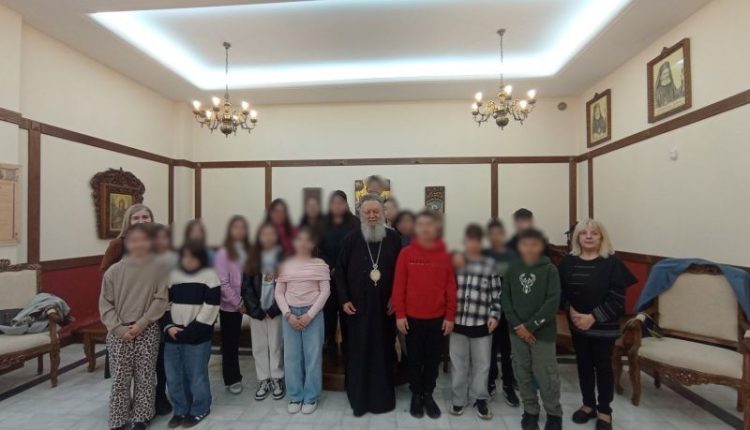 Το-3ο-Δημοτικό-Σχολείο-Χαλκίδας-στον-Μητροπολίτη-Χαλκίδος