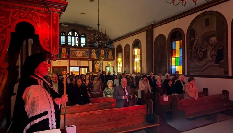 Ο-Αρχιεπίσκοπος-Αμερικής-στον-Ιερό-Ναό-Αγίου-Γεωργίου-στο-schenectady-της-Νέας-Υόρκης
