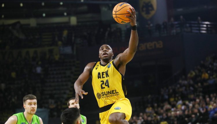 bcl:-Συνεχίζει-αήττητη-η-ΑΕΚ-που-καθάρισε-και-την-Τόφας