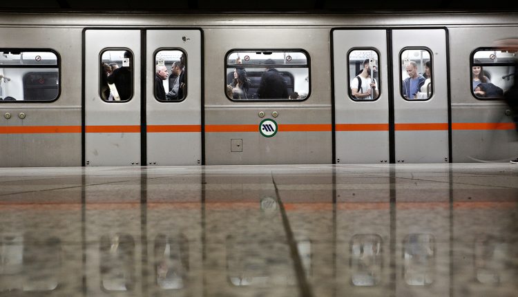 Κλείνει-ο-σταθμός-του-μετρό-«Σύνταγμα»-στις-17:30-με-εντολή-της-ΕΛΑΣ.