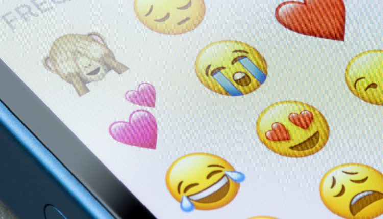 Έρχονται-163-νέα-emojis-στα-iphone-–-Από-τρομπόνι-και-bigfoot-μέχρι-μπαλαρίνα-και-όρκα