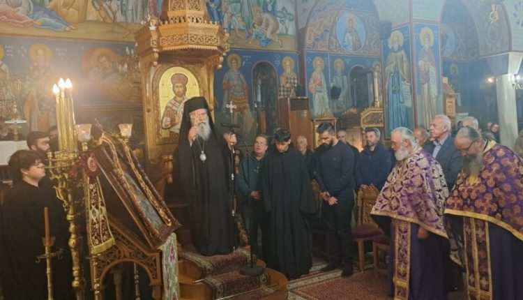 Παρουσία-των-Αναγνωστών-της-περιοχής-η-Προηγιασμένη-Θ.-Λειτουργία-στη-Μεταμόρφωση-Μολάων