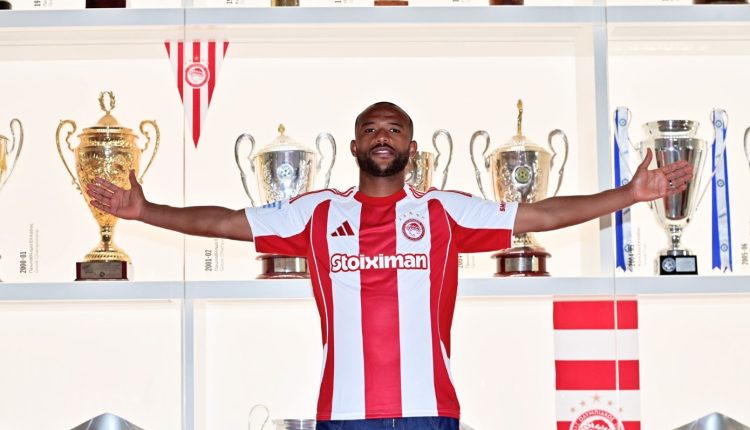 Ελ-Κααμπί:-Ο-Ολυμπιακός-είναι-η-δεύτερη-οικογένειά-μου