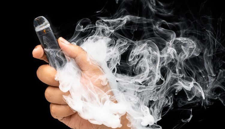 Σχεδόν-τα-μισά-ηλεκτρονικά-τσιγάρα-στην-Ευρώπη-προέρχονται-από-γκρίζα-και-μαύρη-αγορά-–-Τι-αποκαλύπτει-νέα-μελέτη