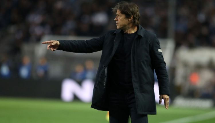 Αλμέιδα:-«Γιατί-αντί-να-εκτοξεύουν-αυτούς-τους-πυραύλους-δεν-δίνουμε-50-εκατομμύρια-ευρώ-σε-τροφές-και-σε-υποδομές;»