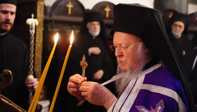 Το-πρόγραμμα-της-Κυριακής-της-Σταυροπροσκυνήσεως-στο-Φανάρι