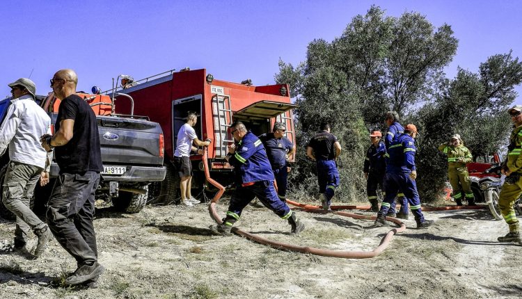 Πυρκαγιά-σε-αγροτοδασική-έκταση-στην-περιοχή-Αλειμματάς-της-Κεφαλονιάς