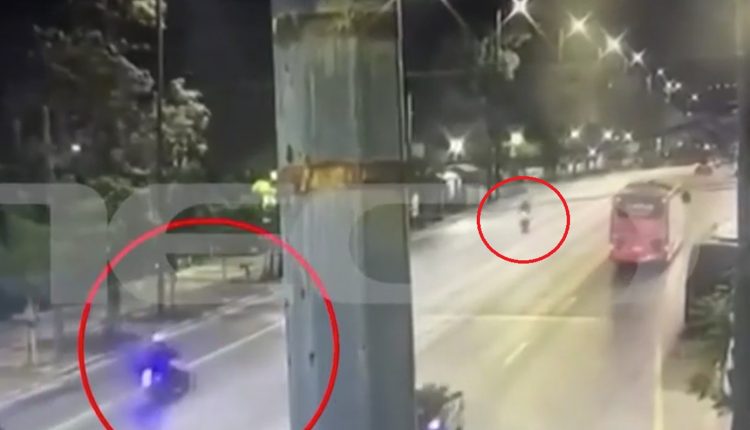 Σοκαριστικό-βίντεο-με-το-θανατηφόρο-τροχαίο-έξω-από-τη-Βουλή:-Η-στιγμή-της-φονικής-σύγκρουσης