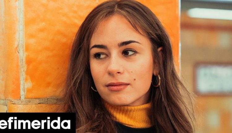 billie-kark-–-«Αλησμονώ»:-Όταν-ένας-λόγος-της-βασίλισσας-Ελισάβετ-συναντά-το-ηπειρώτικο-πολυφωνικό-τραγούδι