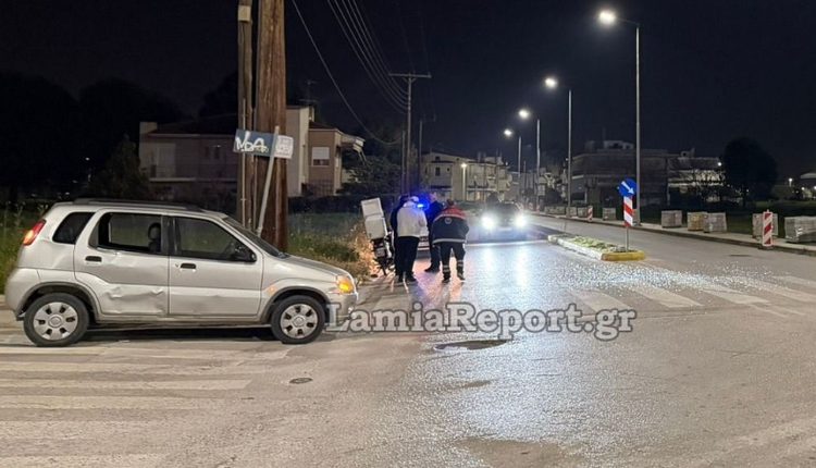 Αυτοκίνητο-συγκρούστηκε-με-μηχανάκι-σε-διασταύρωση-στη-Λαμία-–-Τραυματίστηκε-ο-δικυκλιστής