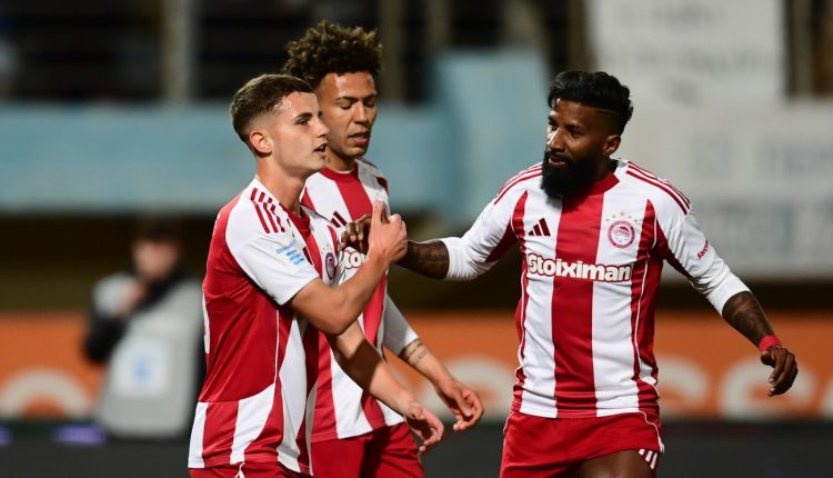 super-league:-Οι-πιθανότητες-κατάκτησης-του-τίτλου