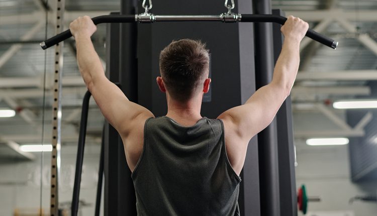 6-ασκήσεις-ώμων-για-να-χτίσετε-δύναμη