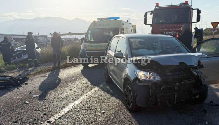 Τραγική-κατάληξη-είχε-τροχαίο-στη-Λαμία:-Νεκρή-27χρονη,-μητέρα-τριών-παιδιών-που-συγκρούστηκε-μετωπικά-με-άλλο-όχημα