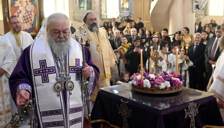 Δεόμενοι-υπέρ-ειρήνης-και-ελέους-από-τη-Δαμασκό