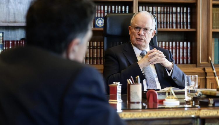 Τασούλας:-Ευτυχώς-είναι-ψηλά-στους-θεσμούς-Ένοπλες-Δυνάμεις-και-Εκκλησία