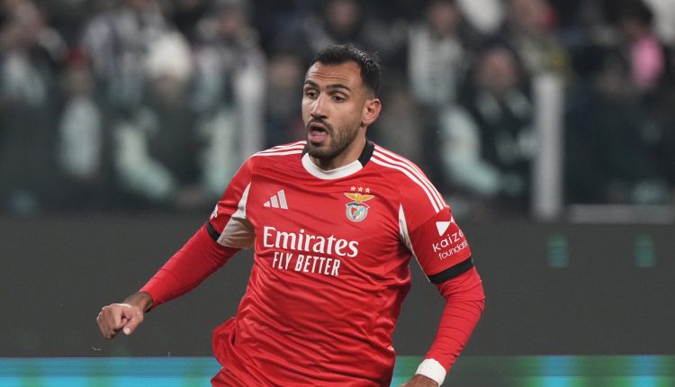 Μπενφίκα:-Ο-κόσμος-της-ψήφισε-να-μείνει-ο-Παυλίδης-στον-πάγκο!