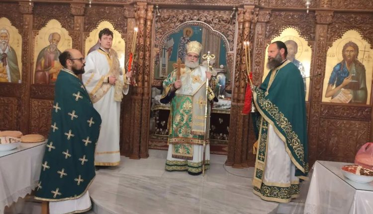 Κυριακή-της-Σταυροπροσκυνήσεως-στους-Αγίους-Τριμιθιάς