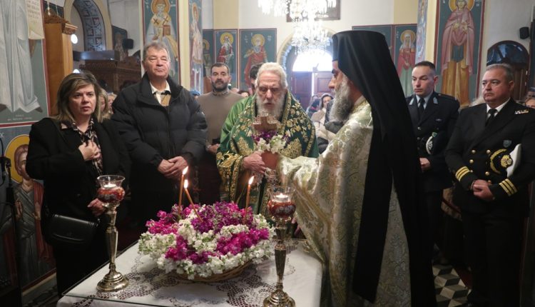 Η-Κυριακή-της-Σταυροπροσκυνήσεως-στην-Άνδρο