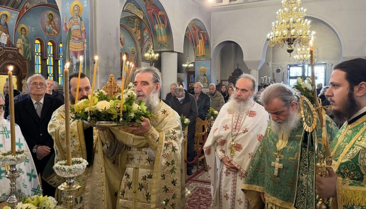 Η-Κυριακή-της-Σταυροπροσκυνήσεως-στην-Ιερά-Μητρόπολη-Νέας-Κρήνης-και-Καλαμαριάς