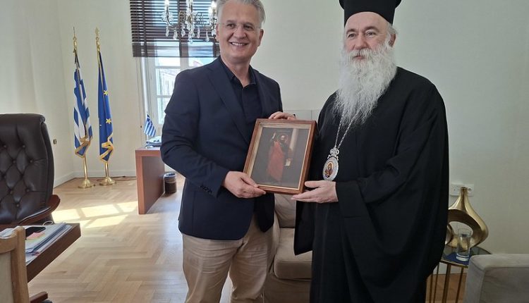 Συνάντηση-Μητροπολίτη-Κορίνθου-με-τον-Περιφερειάρχη-Πελοποννήσου