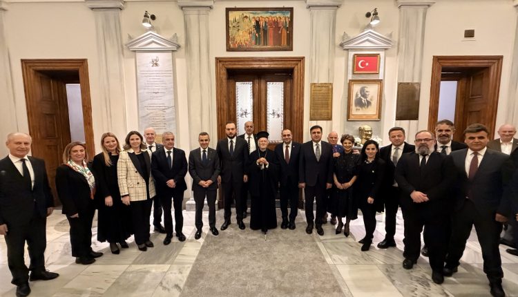 Ο-Οικουμενικός-Πατριάρχης-παρέστη-στο-δείπνο-Ιφτάρ-που-παρέθεσε-το-Ζωγράφειο-Λύκειο