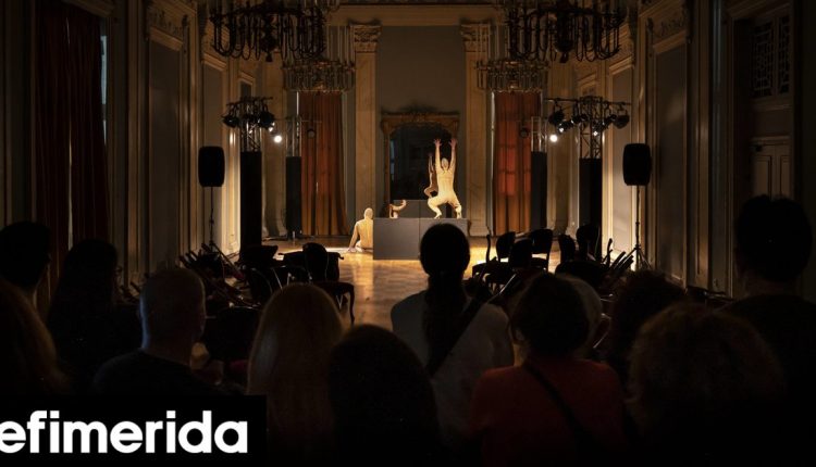 Το-Δημοτικό-Θέατρο-Πειραιά-ανοίγει-στο-κοινό-τούς-ιστορικούς-του-χώρους-Ενας-«διάλογος»-με-λογισμικά-Τεχνητής-Νοημοσύνης