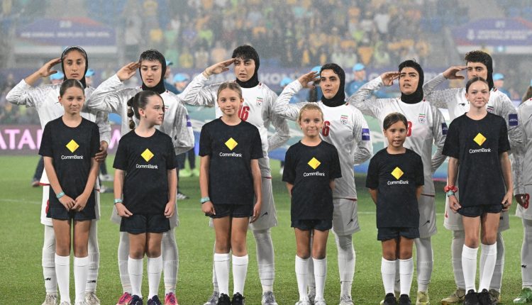 Ιράν:-Στην-Κωνσταντινούπολη-οι-παίκτριες-της-εθνικής-ομάδας