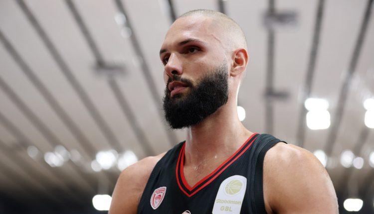 Ολυμπιακός:-Κλήθηκε-σε-απολογία-ο-Φουρνιέ-από-τη-ΔΕΑΒ-για-όσα-έγιναν-με-τον-Πανιώνιο