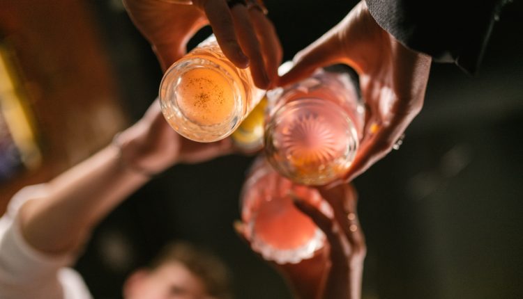 5-λόγοι-που-μας-παχαίνει-το-αλκοόλ