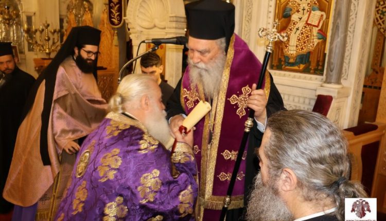 Χειροθεσία-Αναγνώστη-και-έπαινοι-σε-πολύτεκνους-ιερείς-από-τον-Μητροπολίτη-Σπάρτης