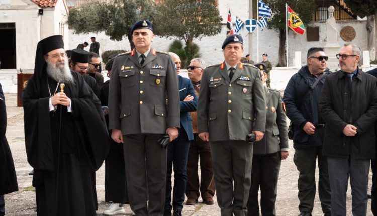 Ο-Μητροπολίτης-Πατρών-στην-ορκωμοσία-των-νεοσυλλέκτων-οπλιτών-της-Α’-ΕΣΣΟ-στο-ΚΕΤΧ