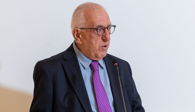 Κακλαμάνης-για-Καραλή:-Τα-μεγάλα-όνειρα-και-οι-στόχοι-που-φαίνονται-άπιαστοι-μπορούν-να-επιτευχθούν