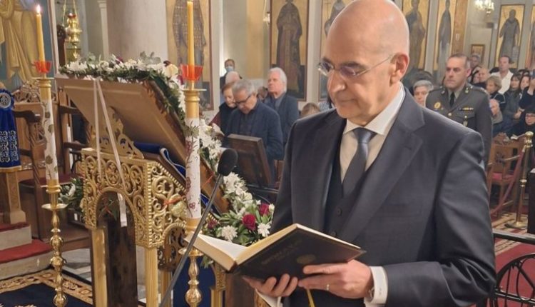 Το-“Άσπιλε,-αμόλυντε”-απήγγειλε-ο-Νίκος-Δένδιας-στους-Δ’-Χαιρετισμούς