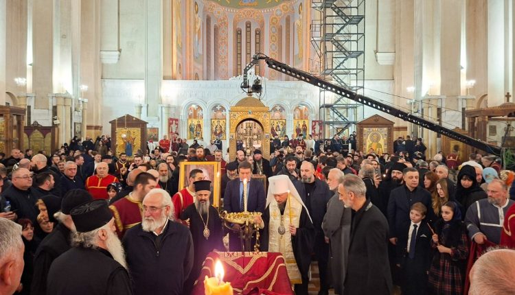 Η-Αντιπροσωπία-του-Πατριαρχείου-Μόσχας-στην-Τιφλίδα-για-την-Εξόδιο-Ακολουθία-του-Πατριάρχη-Ηλία