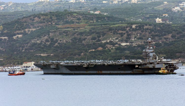 Στη-Σούδα-το-θηριώδες-αεροπλανοφόρο-«uss-gerald-r.-ford»-μετά-τη-φωτιά:-8-ντετέκτιβ-ανεβαίνουν-στο-πλοίο-για-ανακρίσεις
