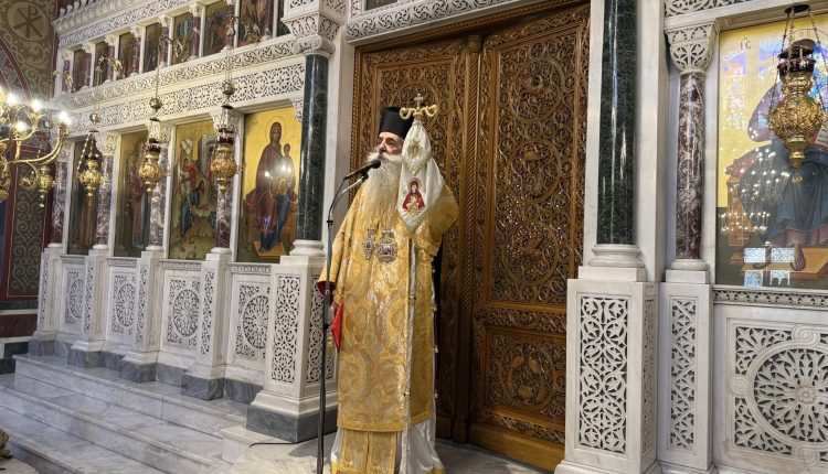 Μητροπολίτης-Πειραιώς:-«Ποιος-θα-θεραπεύσει-τα-παιδιά-μας;»