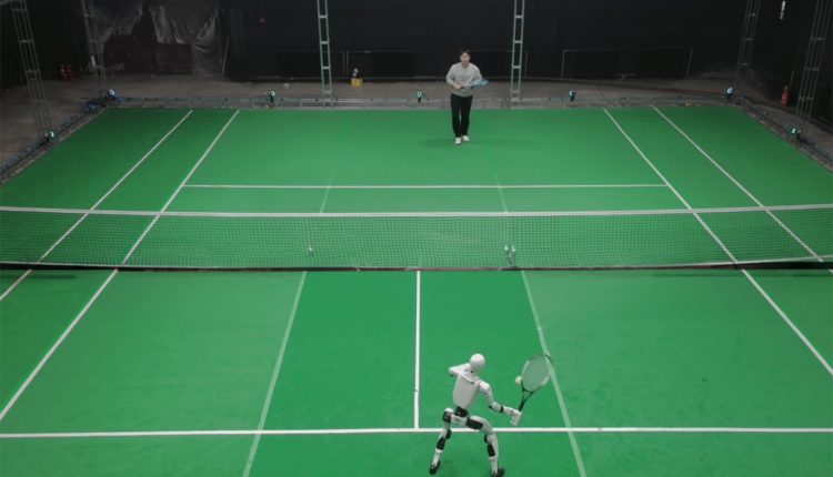 Ανθρωποειδές-ρομπότ-νέας-γενιάς-παίζει-τένις-με-ακρίβεια-96%
