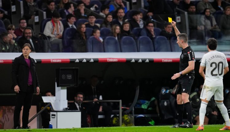 Τέλος-ο-Ματίας-Αλμέιδα-από-τη-Σεβίλλη