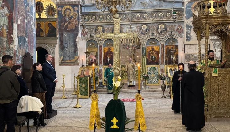 Ιεροσόλυμα:-h-εορτή-της-Σταυροπροσκυνήσεως-εορτάζεται-στην-Ιερά-Μονή-του-Τιμίου-Σταυρού