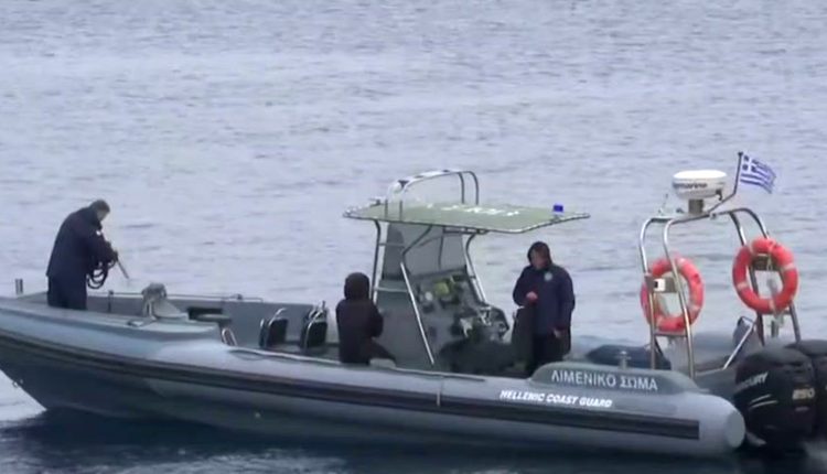 «Σβήνουν»-οι-ελπίδες-για-τον-34χρονο-δύτη-που-παρασύρθηκε-στο-«πηγάδι-του-Διαβόλου»-στα-Λιμανάκια-της-Βουλιαγμένης