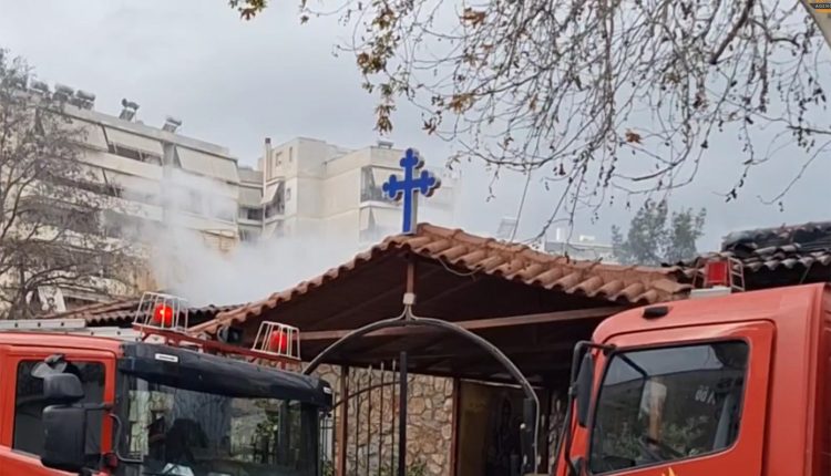 Εικόνες-από-τη-φωτιά-σε-αποθηκευτικό-χώρο-εκκλησίας-στη-Λιοσίων-που-λειτουργούσε-ως-«καβάτζα»-ναρκωτικών